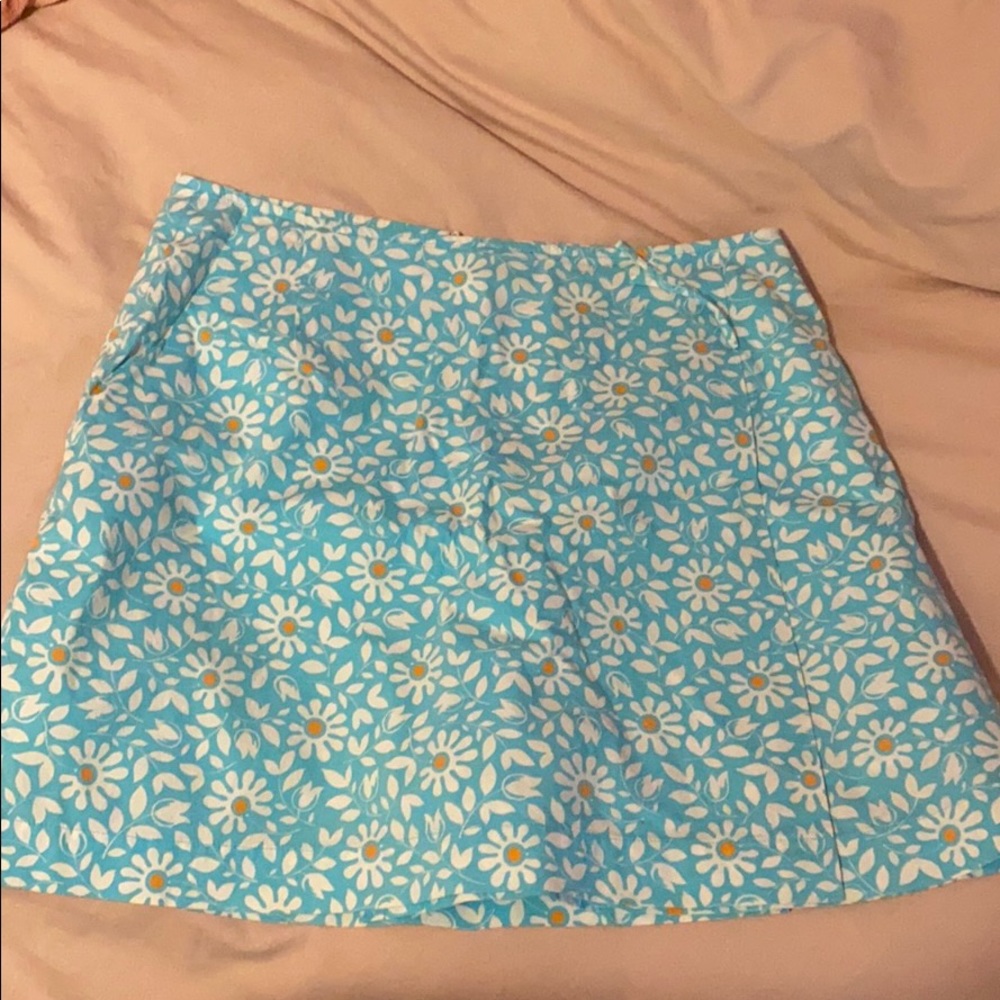 Harold’s size 6 mini skort